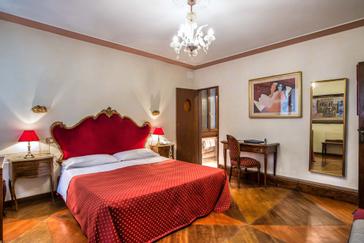 Hotel La Fenice et des Artistes | Venice | Galleria 73