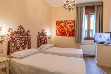 Hotel La Fenice et des Artistes | Venice | Galleria 47