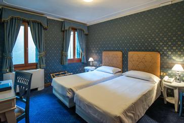 Hotel La Fenice et des Artistes | Venice | Galleria 76