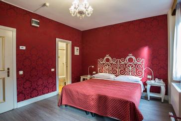 Hotel La Fenice et des Artistes | Venice | Galleria 18