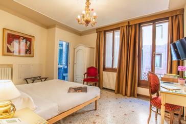 Hotel La Fenice et des Artistes | Venice | Galerie 27