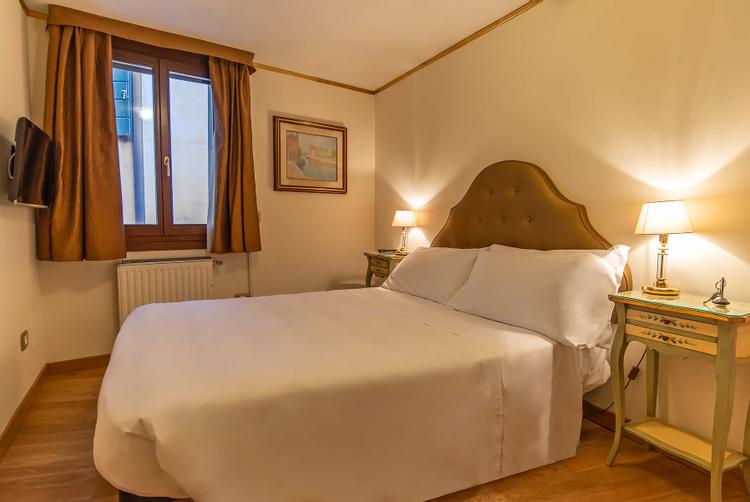 Hotel La Fenice et des Artistes | Venice | 26