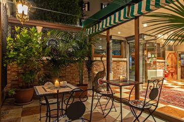 Hotel La Fenice et des Artistes | Venice | Galleria 12