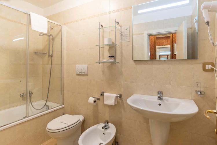 Hotel La Fenice et des Artistes | Venice | 23